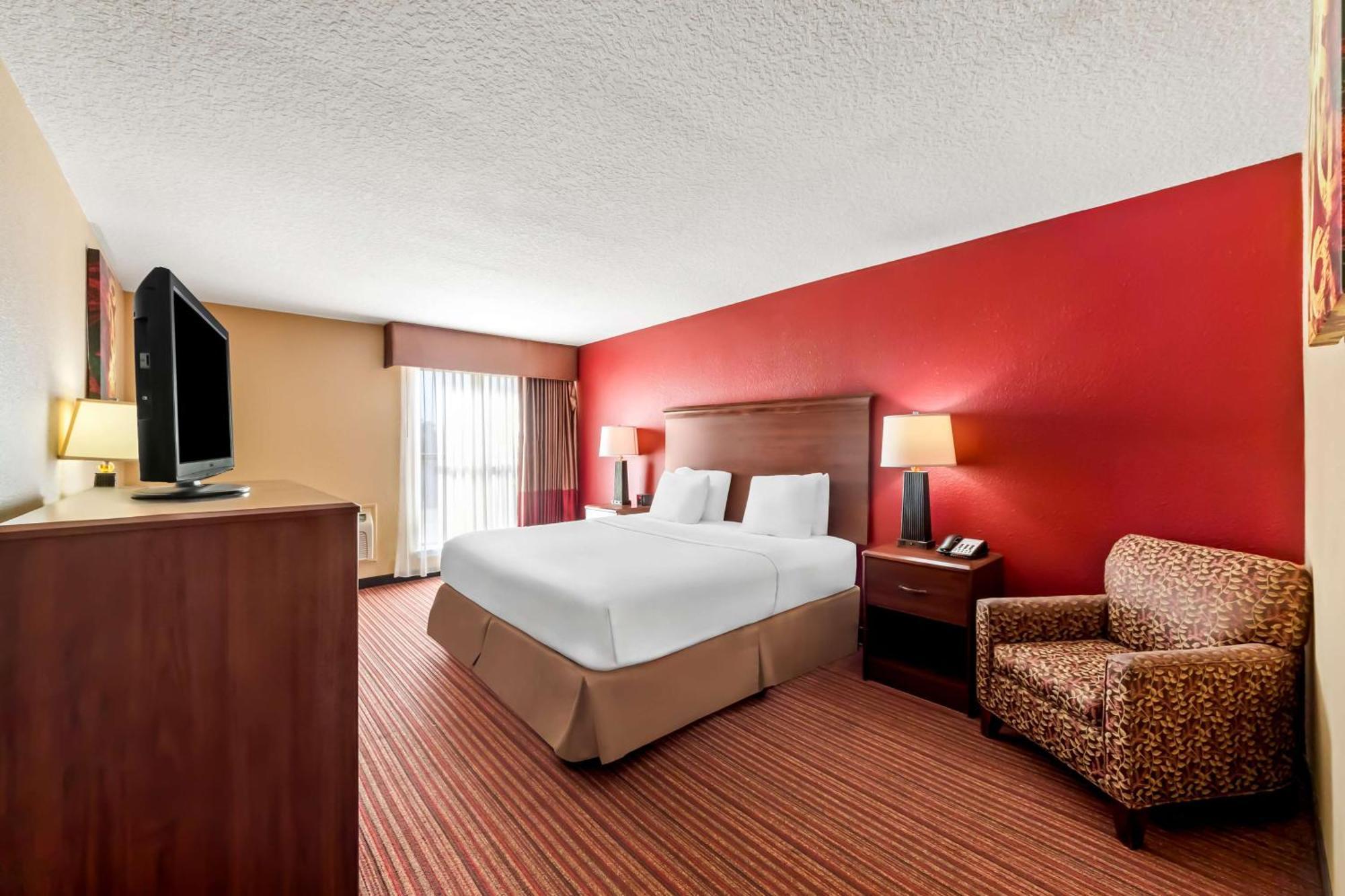 Hotel Surestay By Western Fiesta 3*